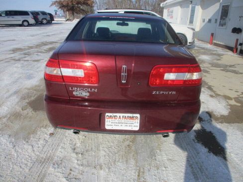 Used 2006 Lincoln Zephyr image 5