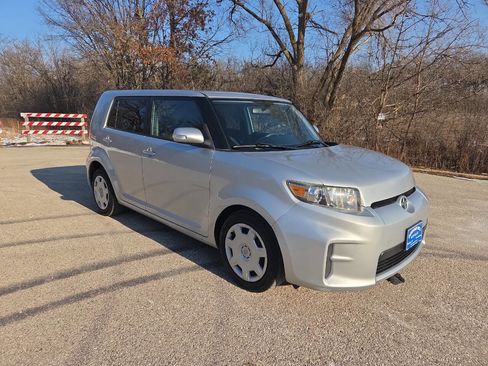 Used 2012 Scion xB image 8