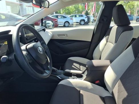Used 2025 Toyota Corolla LE image 5