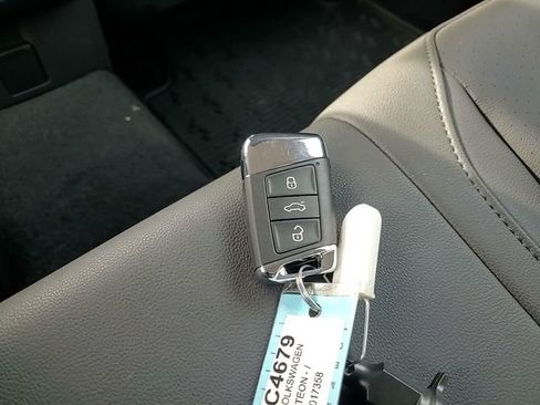 Used 2020 Volkswagen Arteon SE image 30