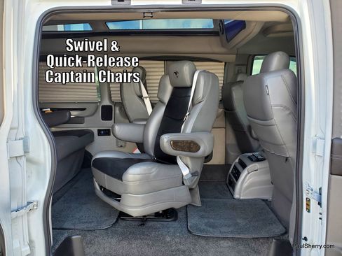 Used 2020 Chevrolet Express 2500 w/ Enhanced Convenience Package RWD image 27