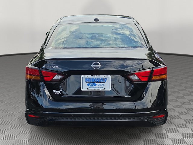 Used 2025 Nissan Altima 2.5 SV FWD image 5