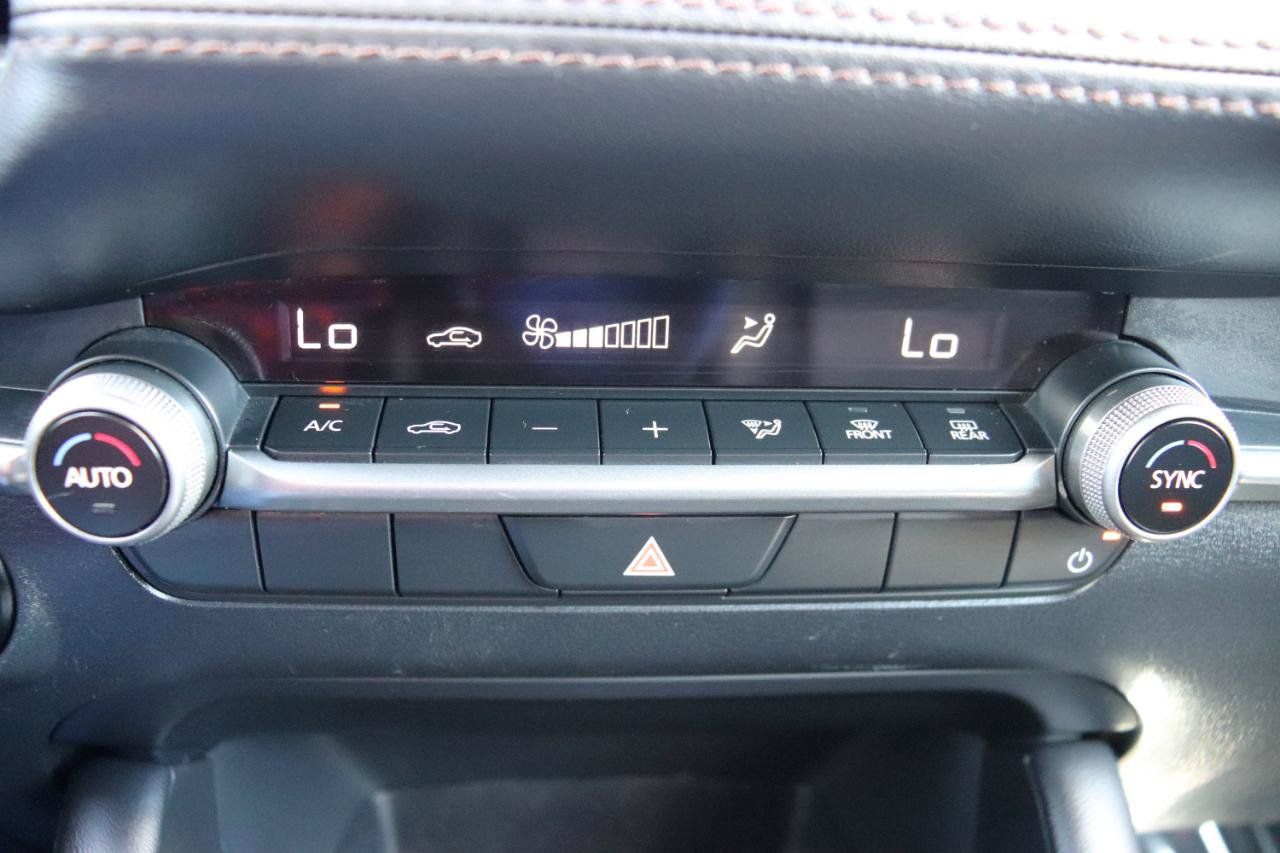 Used 2024 MAZDA MAZDA3 s FWD image 31
