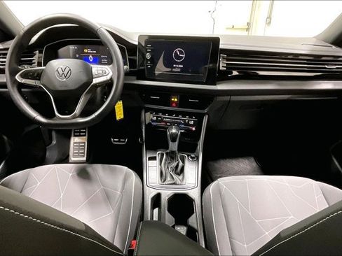 Used 2025 Volkswagen Jetta Sport FWD image 14