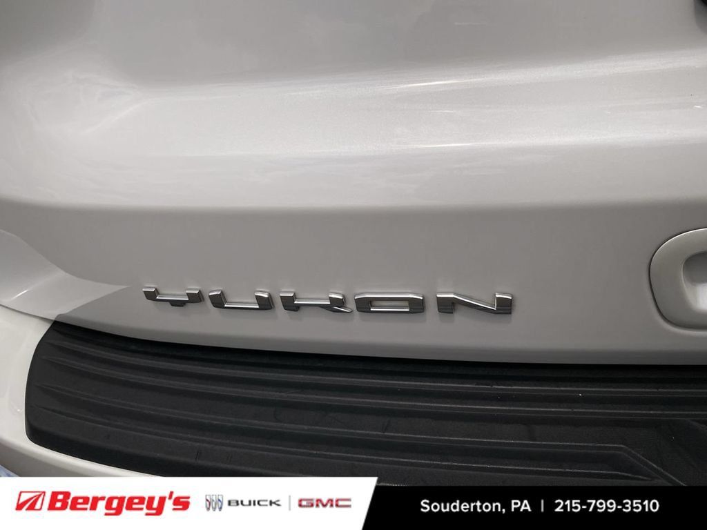 Certified 2022 GMC Yukon XL SLT w/ SLT Premium Package AWD/4WD image 35
