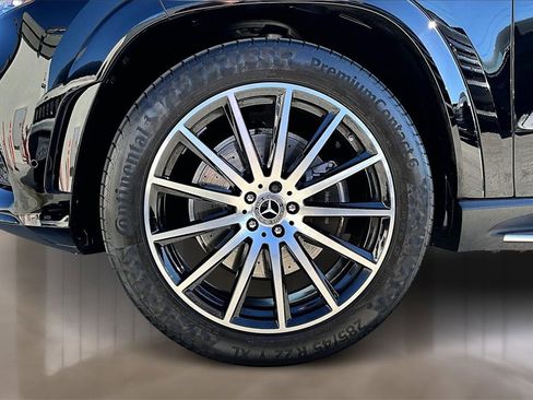 Used 2022 Mercedes-Benz GLS 450 4MATIC w/ AMG Line Exterior image 33