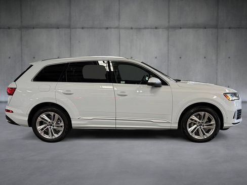 Used 2023 Audi Q7 2.0T Premium Plus w/ Premium Plus Package AWD/4WD image 6