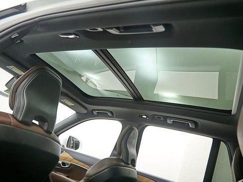 Certified 2024 Volvo XC90 T8 Plus w/ Protection Package Premier image 24