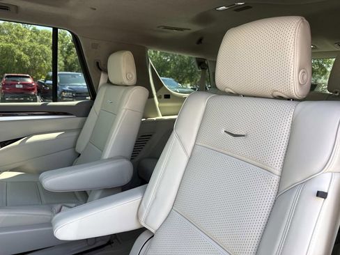 New 2026 Cadillac Escalade Platinum Luxury w/ LPO, Radiant Package AWD/4WD image 14