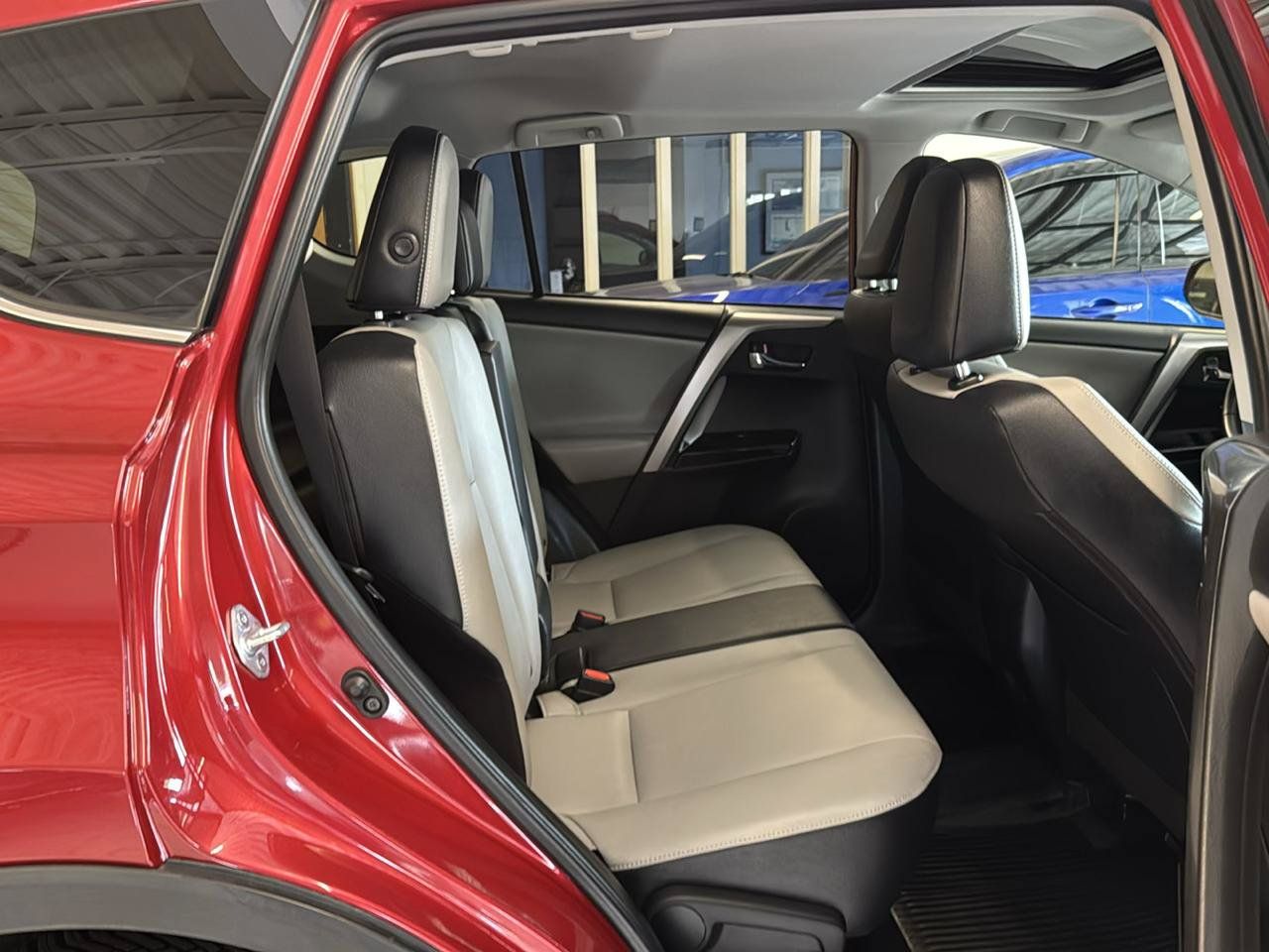 Used 2017 Toyota RAV4 Limited w/ Protection Package AWD/4WD image 24