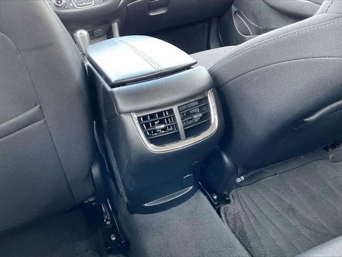 Used 2020 Chevrolet Malibu LT image 33