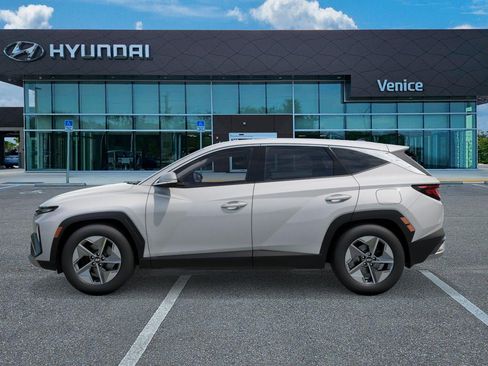 New 2026 Hyundai Tucson SEL FWD image 3