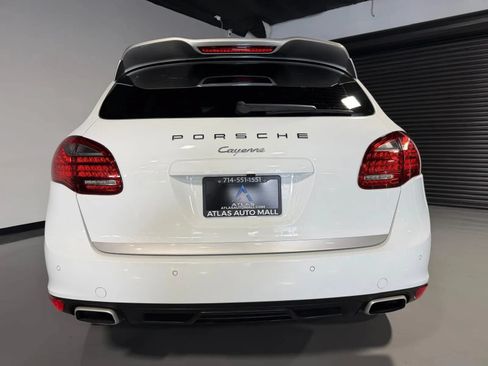 Used 2014 Porsche Cayenne Platinum Edition AWD/4WD image 5