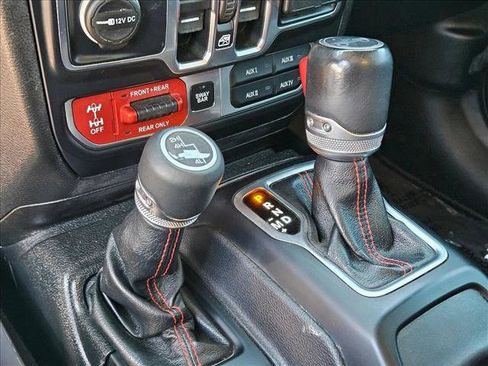 Used 2019 Jeep Wrangler Unlimited Rubicon AWD/4WD image 17