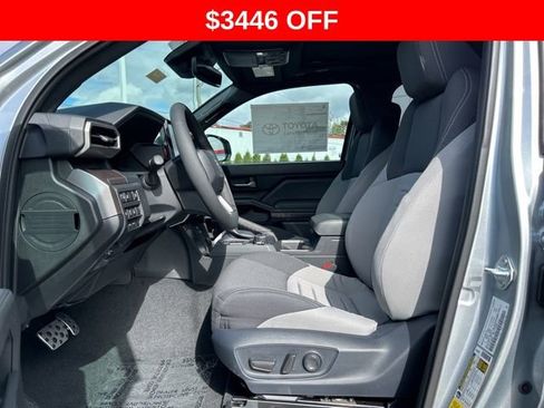 Used 2024 Toyota Tacoma TRD Sport image 9