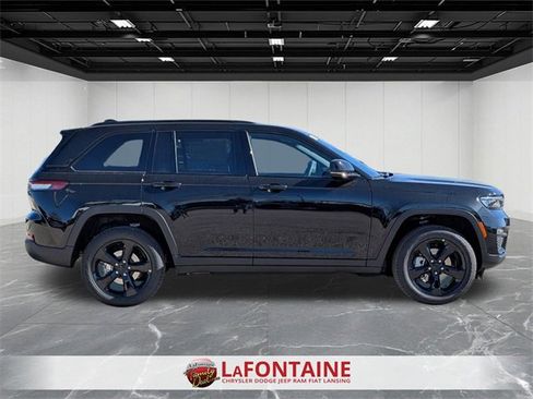 New 2025 Jeep Grand Cherokee Limited w/ Black Appearance Package image 6