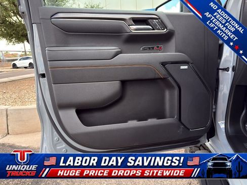 Used 2024 GMC Sierra 1500 AT4 w/ Technology Package AWD/4WD image 18