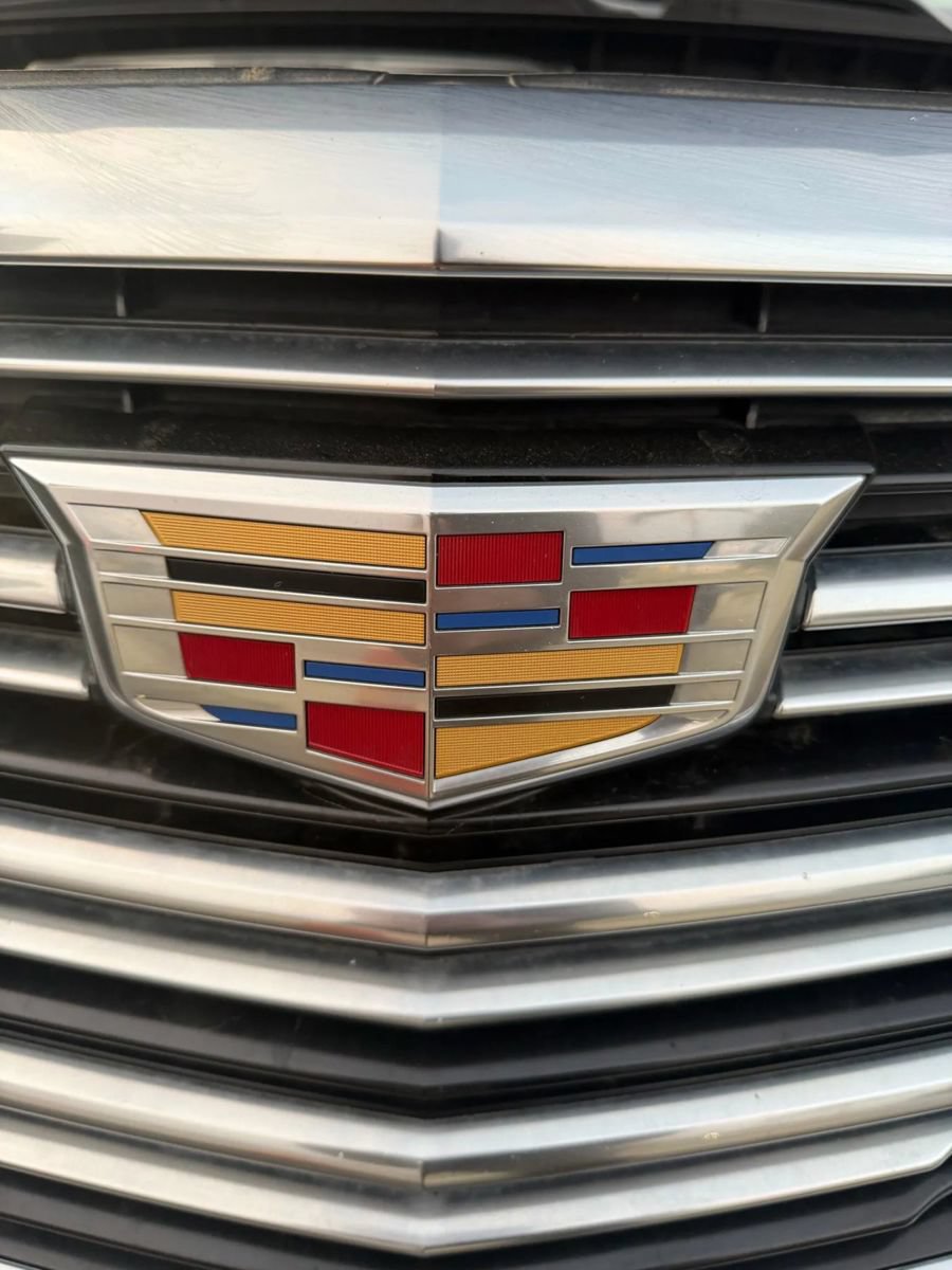 Used 2017 Cadillac XT5 Luxury w/ Driver Awareness Package FWD image 17