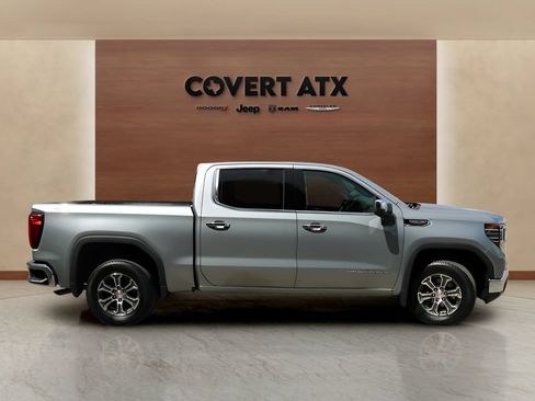 Used 2025 GMC Sierra 1500 SLT AWD/4WD image 6