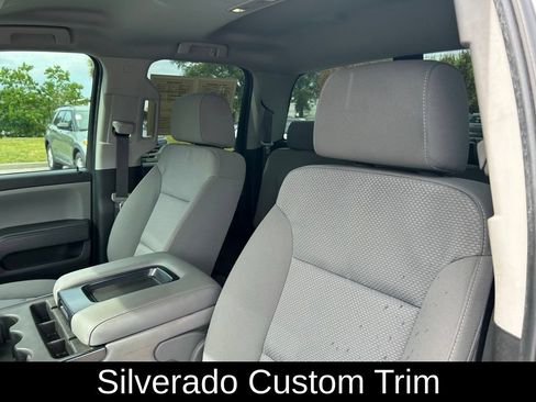 Used 2019 Chevrolet Silverado 1500 Custom w/ Custom Convenience Package AWD/4WD image 19