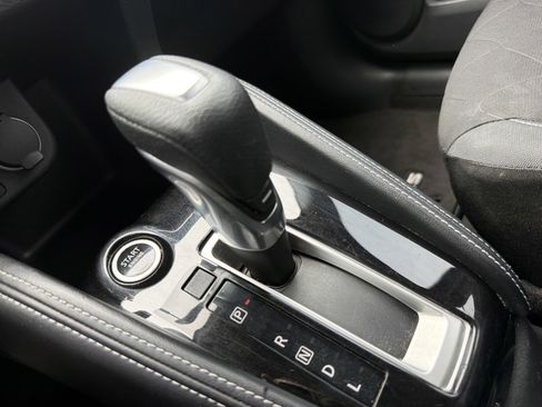 Used 2019 Nissan Kicks SV FWD image 23
