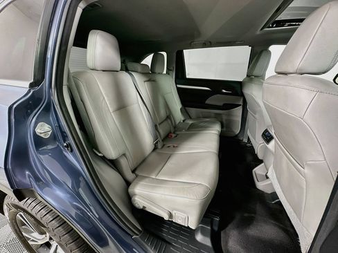 Used 2016 Toyota Highlander XLE FWD image 35