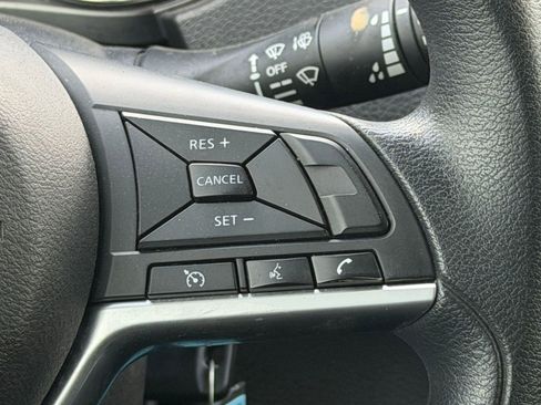 Used 2021 Nissan Rogue Sport S image 23