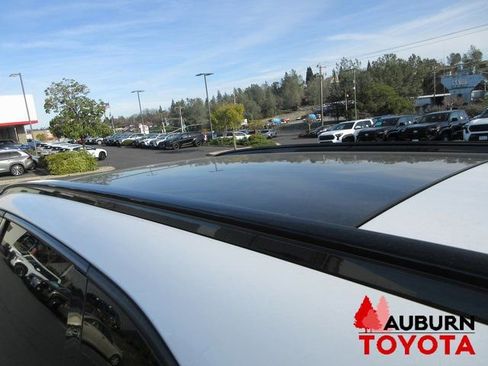 Used 2022 Kia Sorento SX image 10