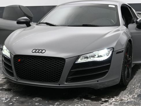 Used 2010 Audi R8 V10 image 22