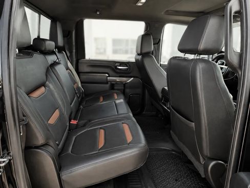 Used 2022 GMC Sierra 2500 AT4 w/ AT4 Preferred Package AWD/4WD image 8