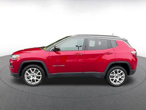 Used 2025 Jeep Compass Limited AWD/4WD image 8