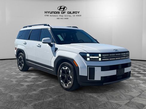 Used 2024 Hyundai Santa Fe SEL image 3