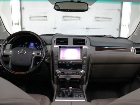 Used 2017 Lexus GX 460 Premium image 53
