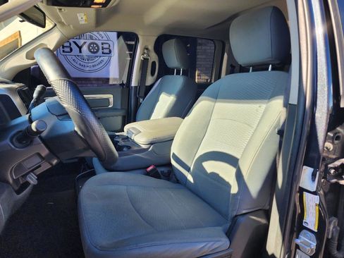 Used 2017 RAM 2500 SLT image 18