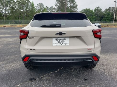 New 2026 Chevrolet Trax RS FWD image 8