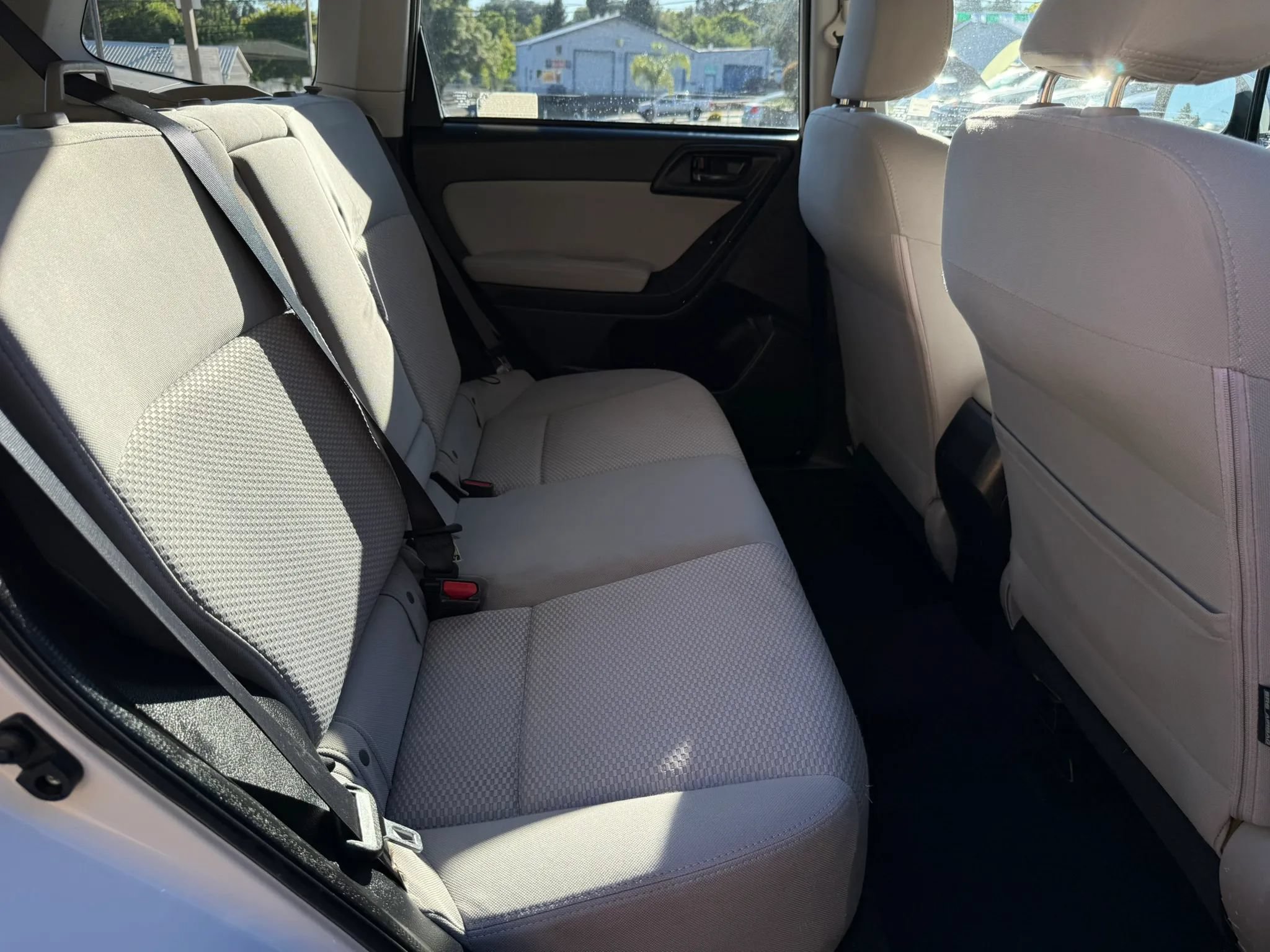 Used 2015 Subaru Forester 2.5i Premium AWD/4WD image 21