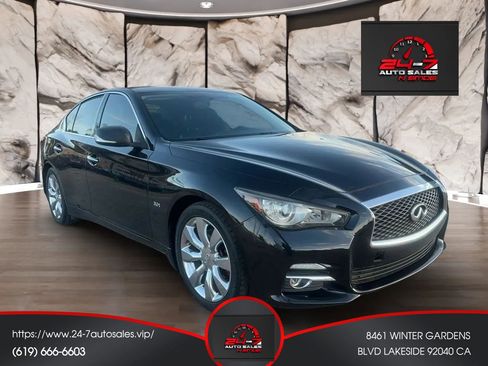 Used 2018 INFINITI Q50 Luxe w/ Essential Package (3.0T Luxe) image 3