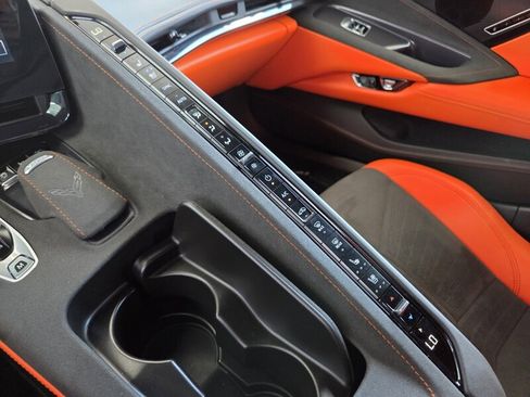 Used 2025 Chevrolet Corvette Stingray Premium Cpe w/ Z51 Performance Package RWD image 34
