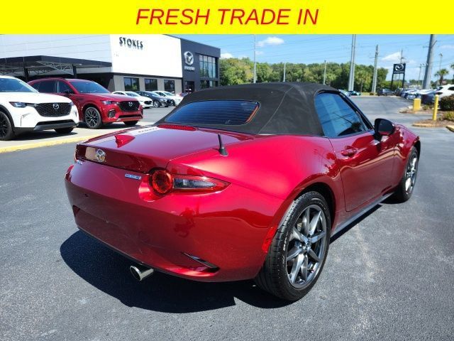 Used 2021 MAZDA MX-5 Miata Grand Touring RWD image 8