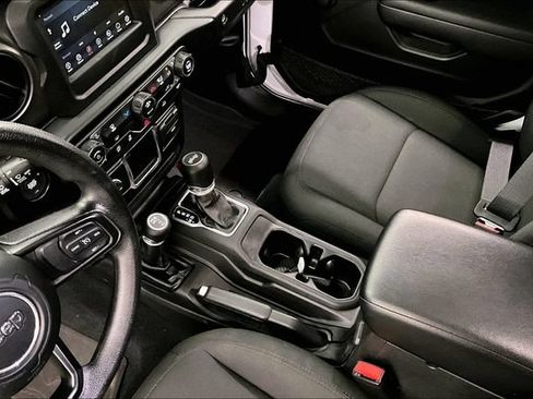 Used 2022 Jeep Wrangler Unlimited Sport AWD/4WD image 17