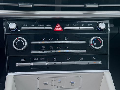 New 2026 Hyundai Santa Fe SE FWD image 12