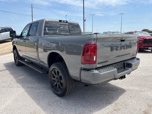 New 2026 RAM 2500 Laramie AWD/4WD image 4