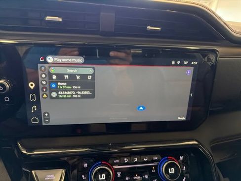 Used 2024 GMC Sierra 2500 AT4 w/ AT4 Premium Plus Package AWD/4WD image 4