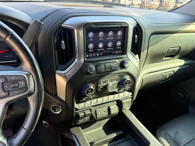 Used 2020 Chevrolet Silverado 1500 LT Trail Boss w/ Midnight Edition AWD/4WD image 18