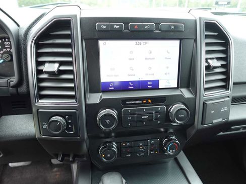 Used 2020 Ford F150 XLT w/ Equipment Group 302A Luxury AWD/4WD image 18