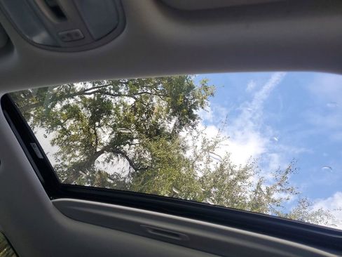 Used 2023 Hyundai Kona Limited image 35