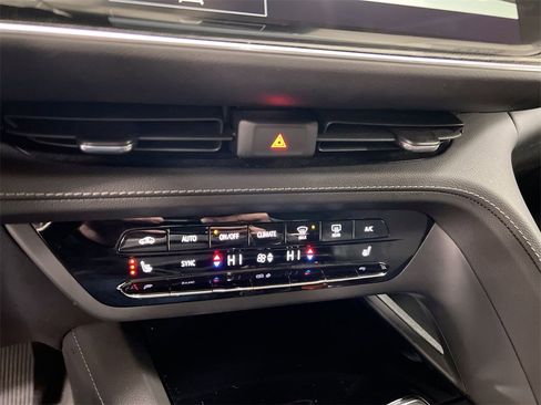 Used 2023 Buick Envision Preferred image 15