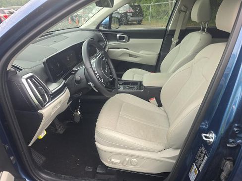 Used 2025 Kia Sorento EX w/ EX Panoramic Sunroof Package AWD/4WD image 9