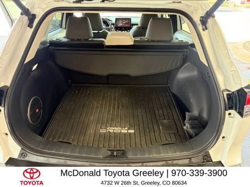Used 2024 Toyota Corolla Cross XLE w/ Convenience Package AWD/4WD image 11