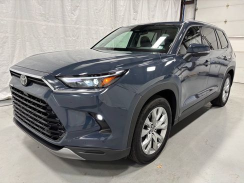 Used 2026 Toyota Grand Highlander AWD image 3